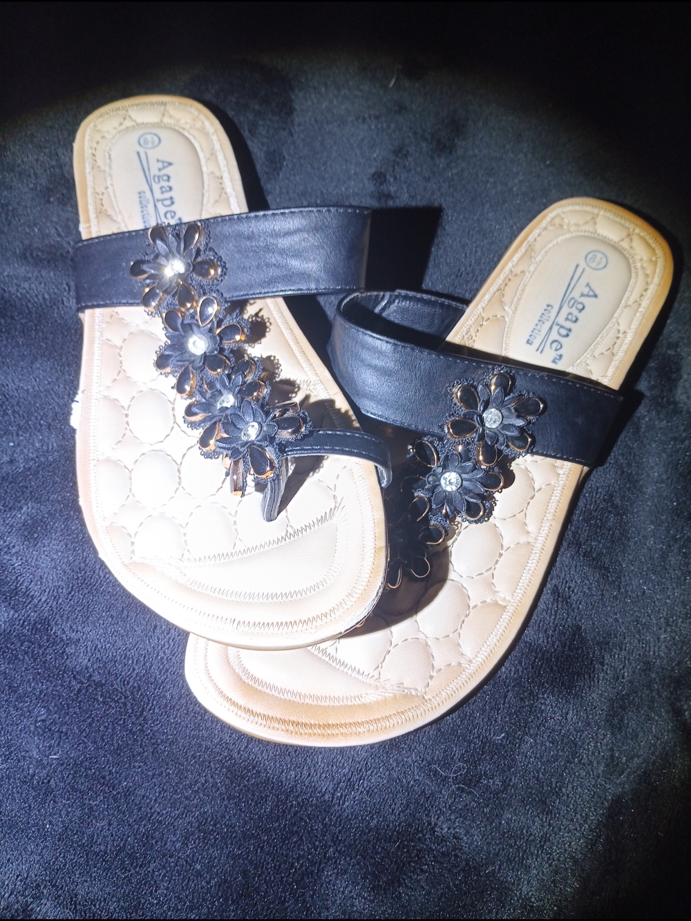 Agapee Black Floral Toe-Ring Sandals